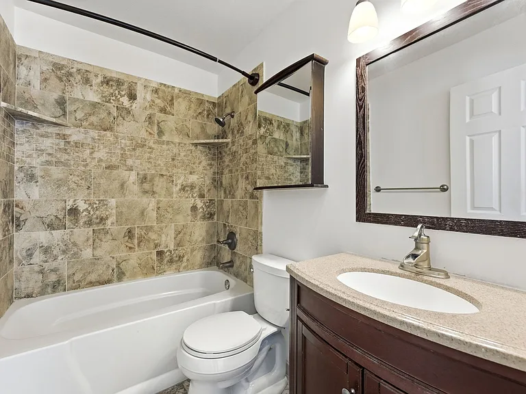 622 N Royal Troon Way — Photo 14