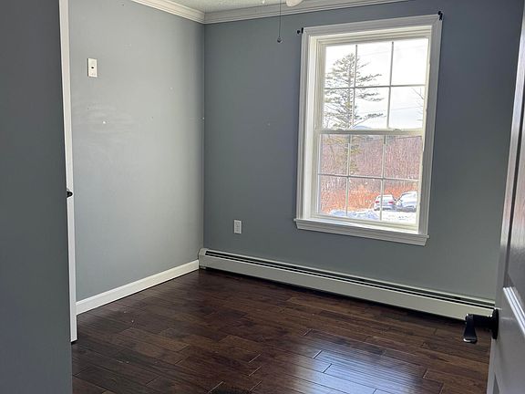 4th image of 8 Durgin Farm Road