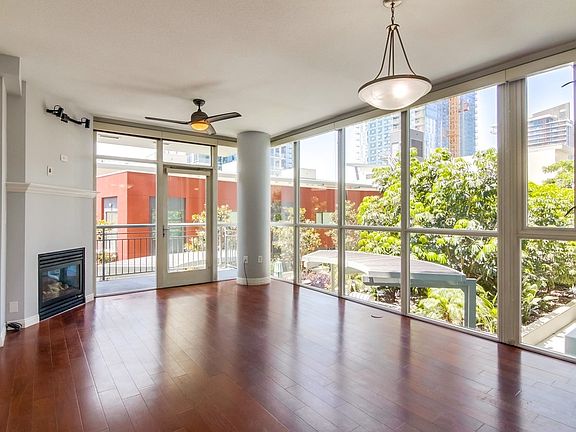 3rd image of 1240 India St Unit 400