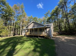 93 Grand View Dr, Limerick, ME 04048