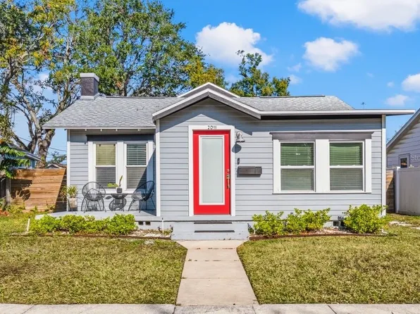 2011 Dartmouth Ave N, Saint Petersburg, FL 33713