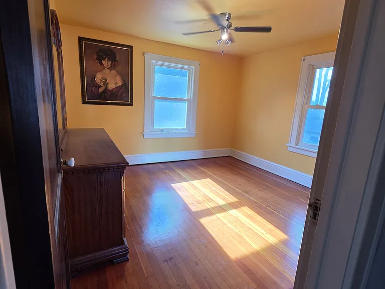 109 Edgett St — Photo 4