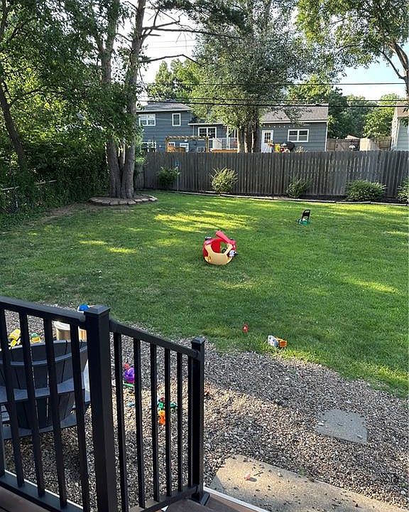 2nd image of 5812 W 101st Ter