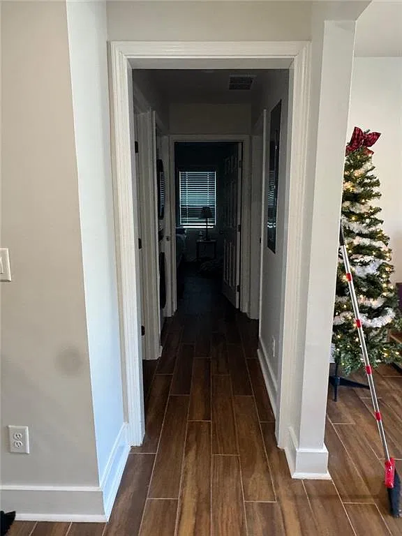 3 bed, 2.0 bath, 1437 sqft, $2,600 — Photo 4