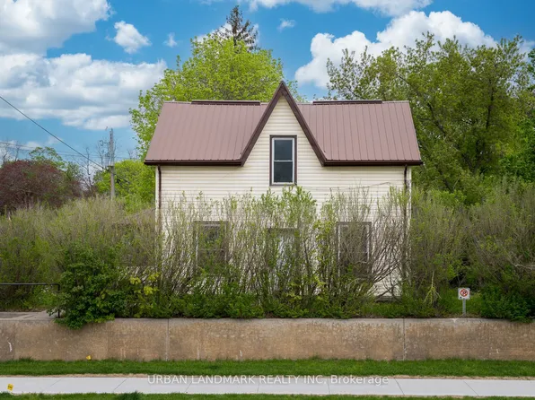 106 Saint Lawrence St E, Centre Hastings, ON K0K 2K0