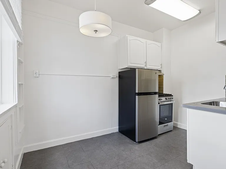 The Langham Apartments — Photo 11
