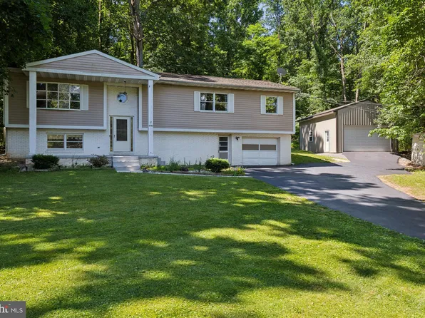 8140 Bull Rd, Lewisberry, PA 17339