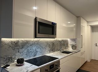 987 Queen St #3405, Honolulu, HI 96814