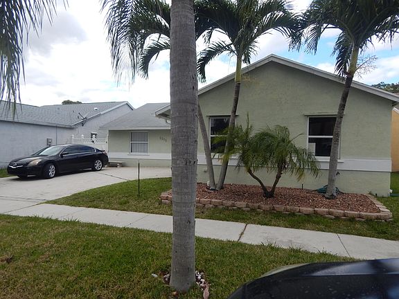 3rd image of 5375 Blueberry Hill Ave
