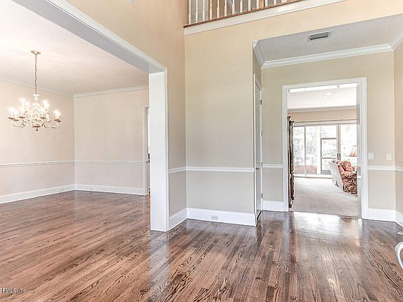 5th image of 2648 Riverport Dr N