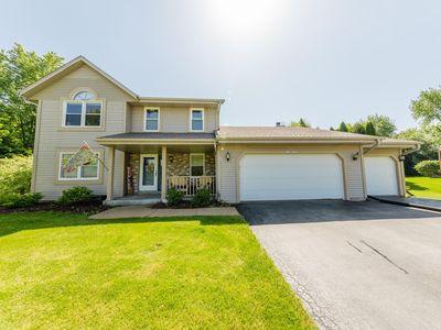 W168N10326 Wildrose Ln, Germantown, WI, 53022