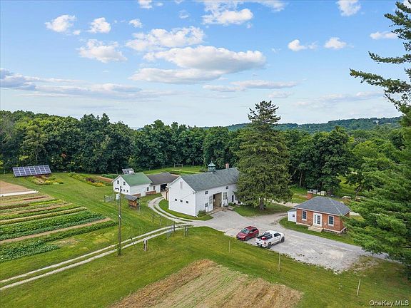 3rd image of 123-179 Sisters Hill Road