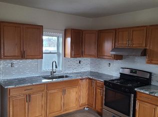 19 Franklin St #2, Lowell, MA 01854