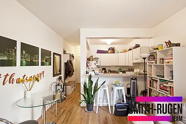 Rented by R New York