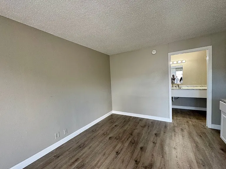7900 S Orange Blossom Trl #2125 — Photo 5