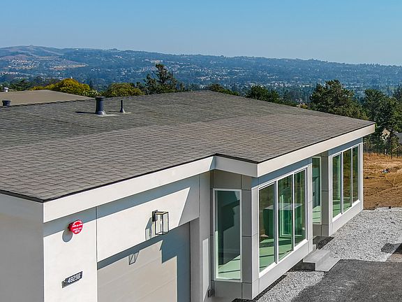 Panoramic view of the bay and water