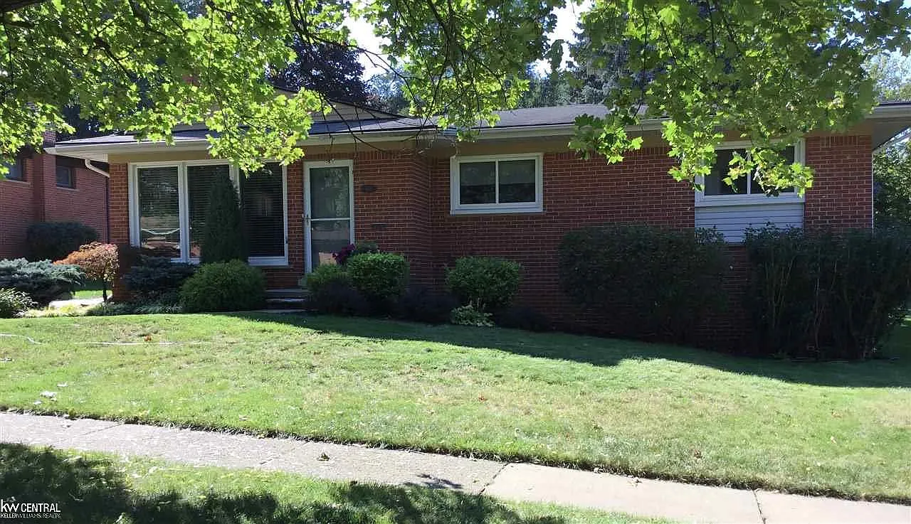 635 N Mansfield St photo 1