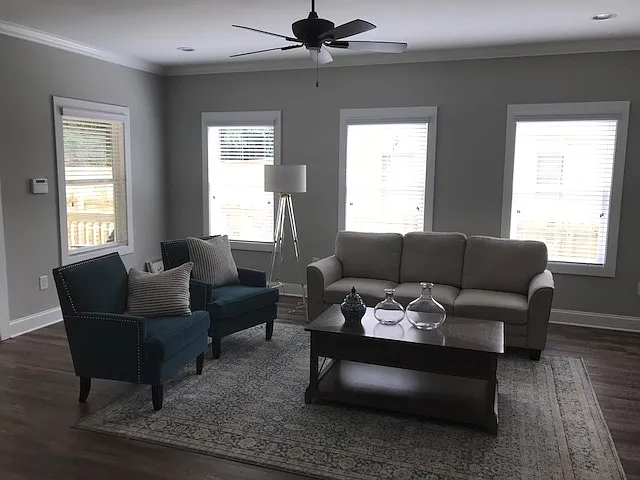 4 bed, 3.5 bath, 2184 sqft, $3,623 — Photo 4