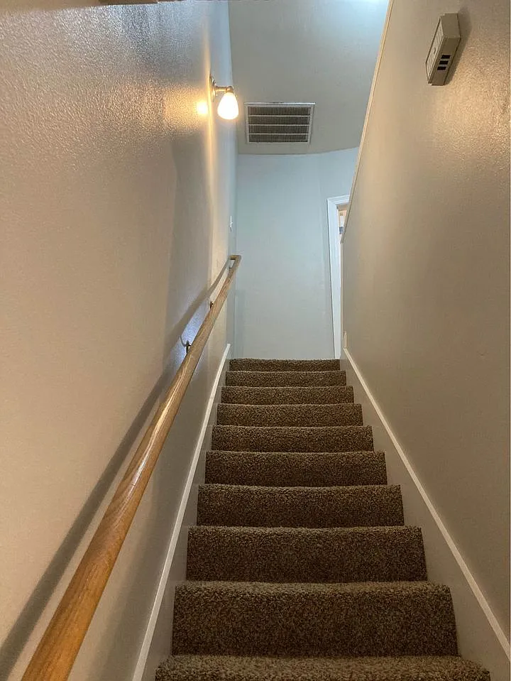 2 bed, 2.5 bath, 1204 sqft, $1,150 — Photo 4