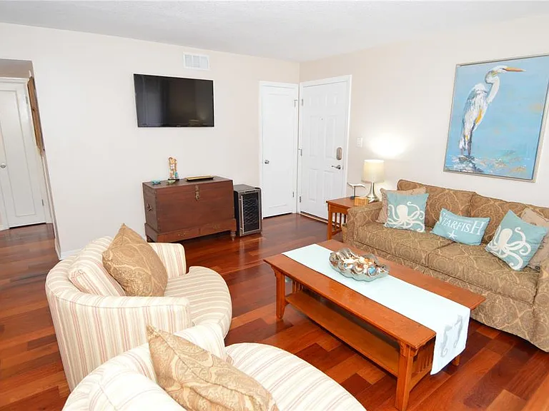 213 Seahorse Dr SE #B — Photo 18