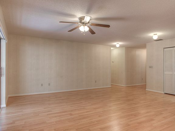 4th image of 4811 River Blvd