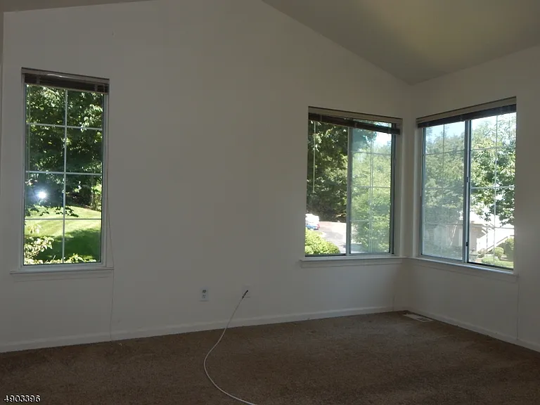 9 Pendleton Ct — Photo 8