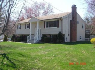 140 Northview Dr, South Windsor, CT 06074