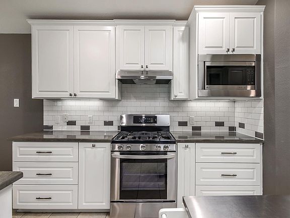 4th image of 10928 Quarry Oaks Trl