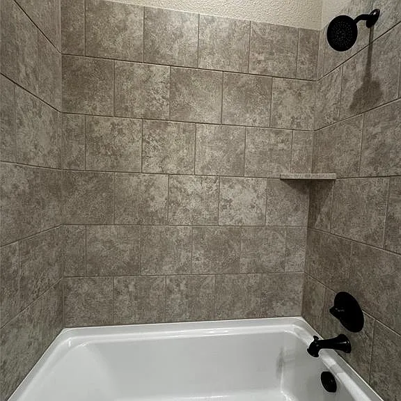 6829 Westbury Dr — Photo 26