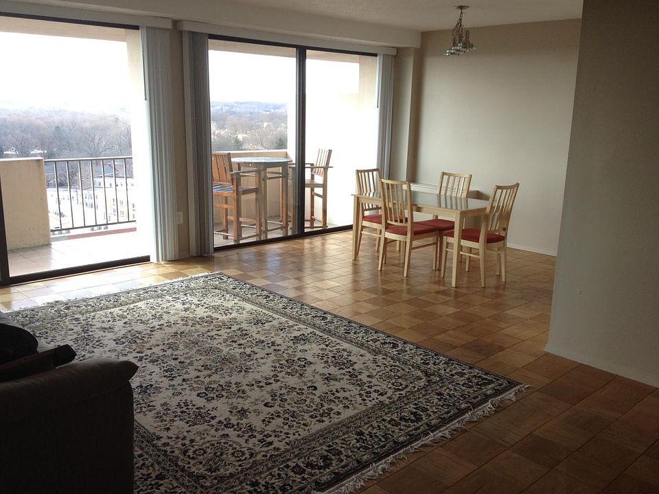 Living room, just painted