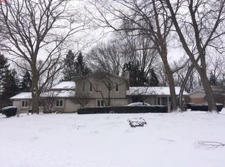 5617 Powder Horn Dr, West Bloomfield, MI