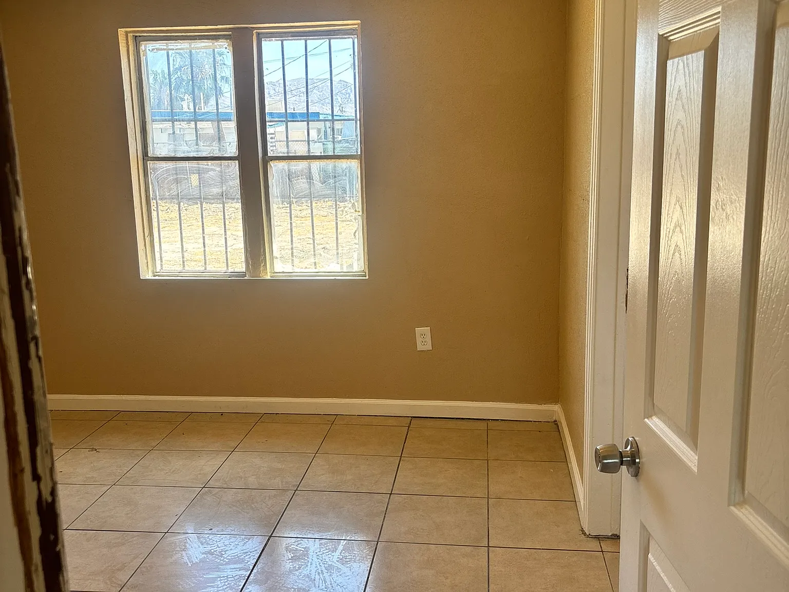1 bed, 900 sqft, $800 — Photo 4