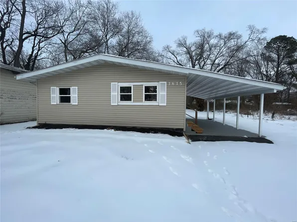 1615 Doris Ave, Cahokia, IL 62206