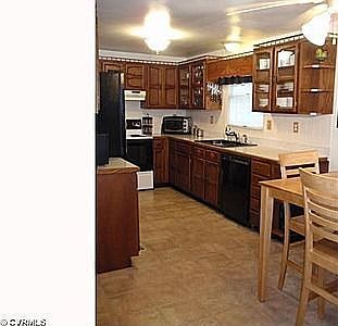 4th image of 1703 Crumpets Ct