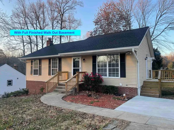 221 Fallsway Ln, Stafford, VA 22554