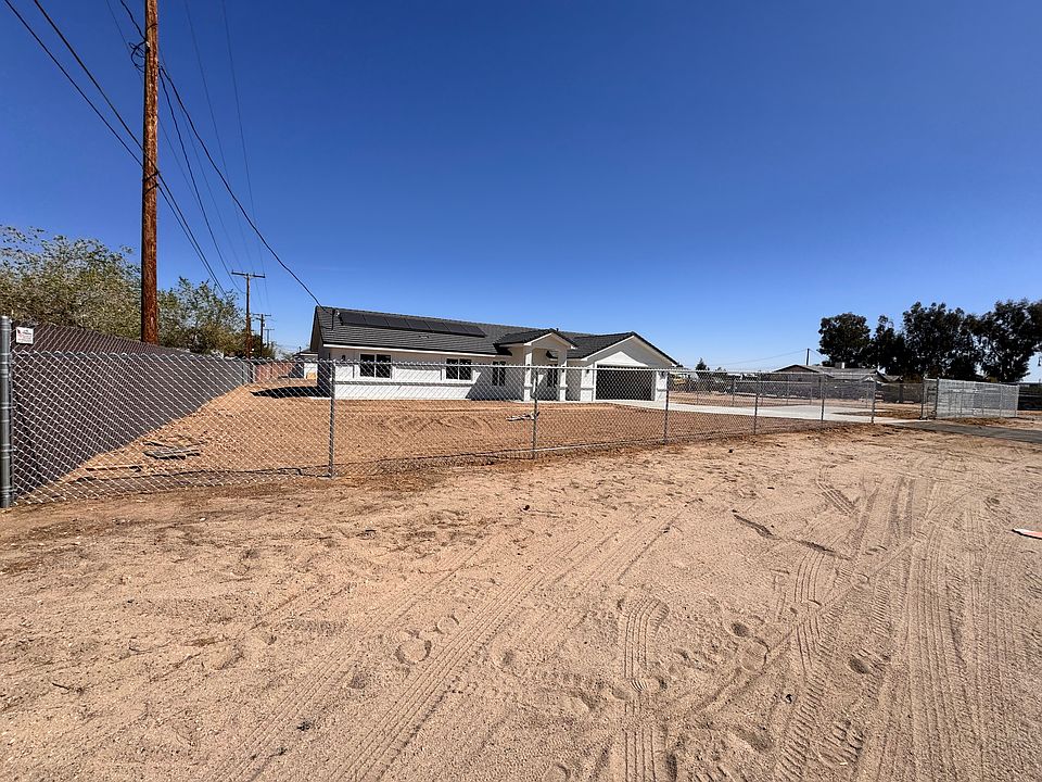 1st image of 14140 Dos Palmas Rd #1