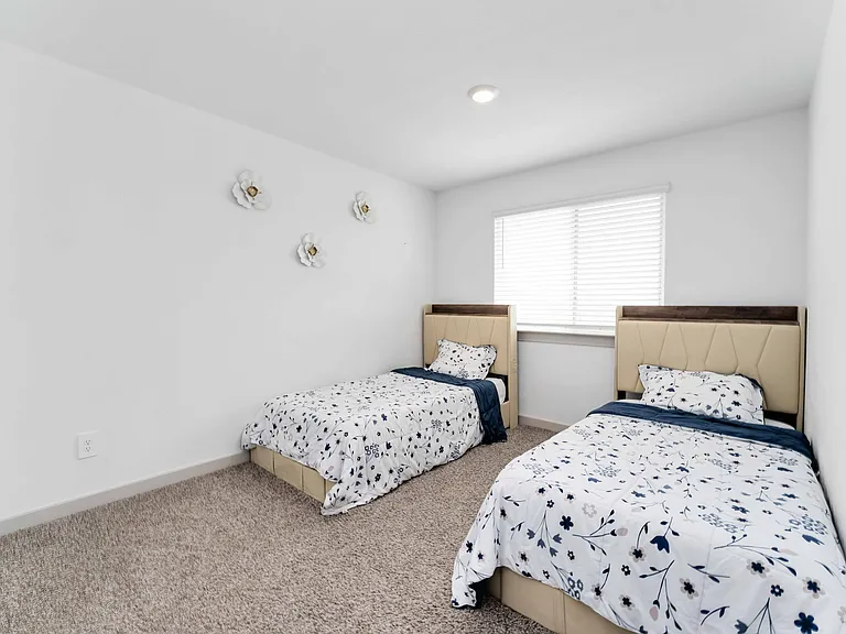 12812 Barnesbury Ln — Photo 32