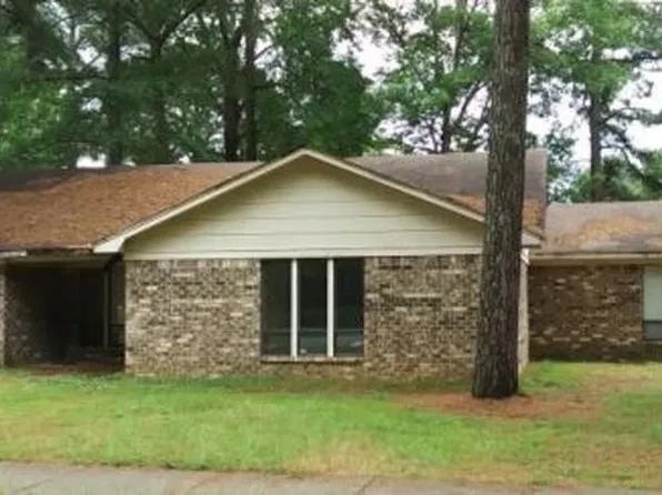 10001 Warren Dr, Little Rock, AR 72209