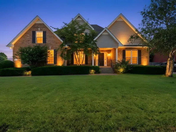 3085 Schoolside St, Murfreesboro, TN 37128