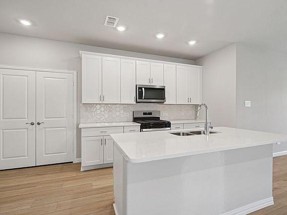 7th image of this home