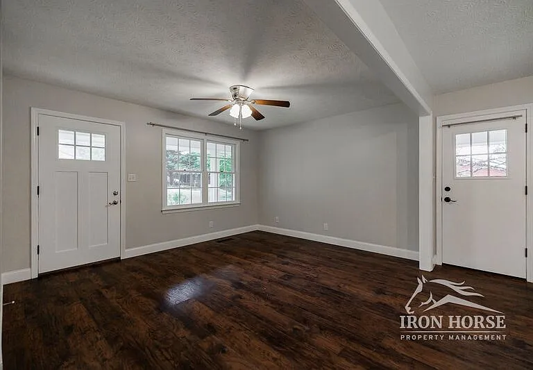 131 Plantation Rd — Photo 3