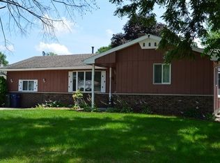 302 Barberry St, La Porte City, IA 50651
