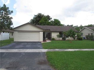 9410 Richmond Cir, Boca Raton, FL 33434