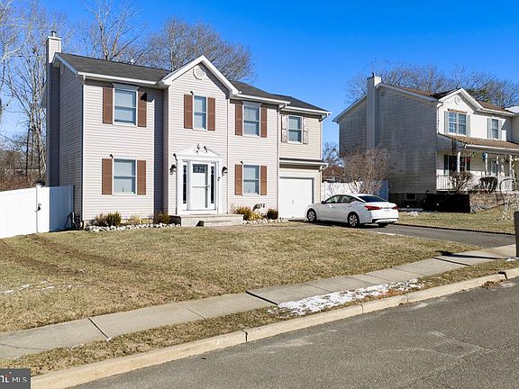 4th image of 18 Cannonball Dr