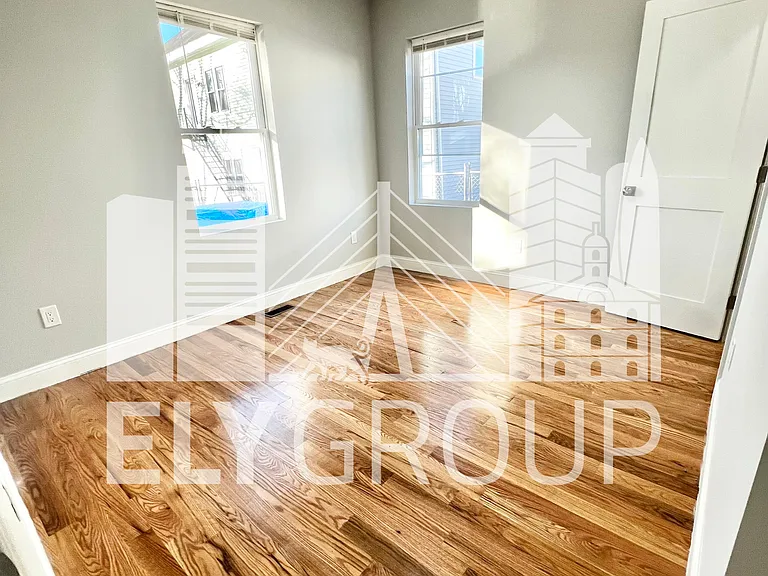 151 Crescent St #2C — Photo 5