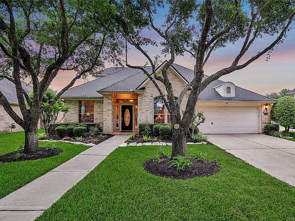 3rd image of 2706 Misty River Ln