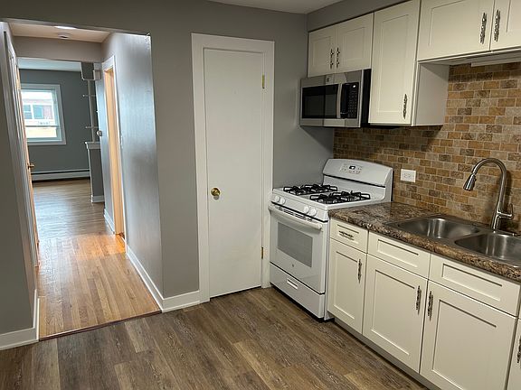 3rd image of 9610 N Greenwood Ave