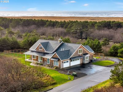 32996 Pacific Bellevue Ln, Warrenton, OR, 97146