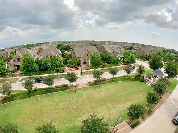 3rd image of 27039 Downing Park Blvd