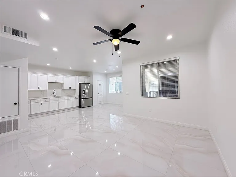 8153 Banana Ave #206 — Photo 2
